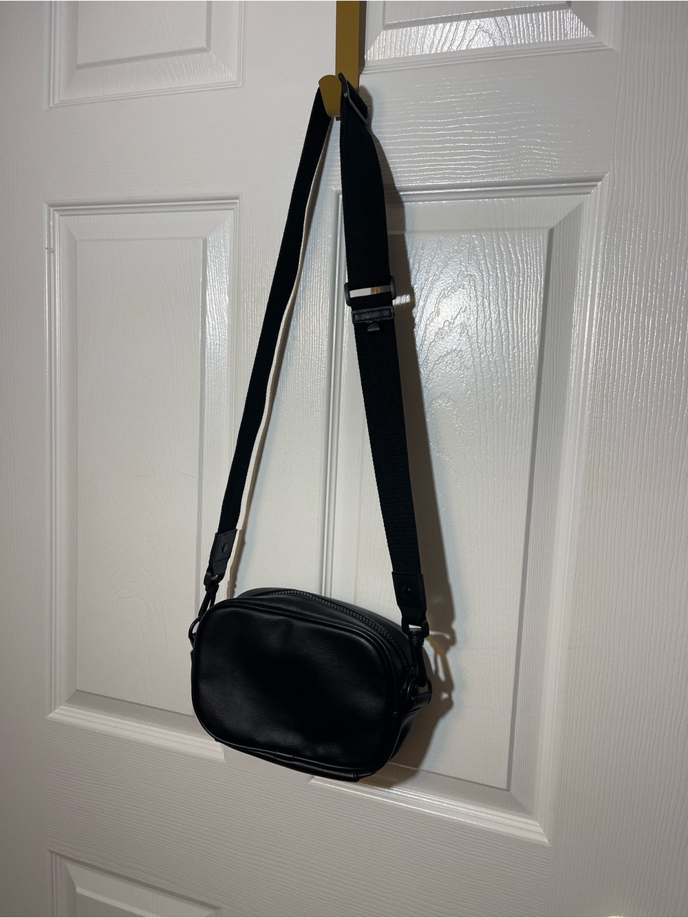 wild fable Black Crossbody Messenger Bag